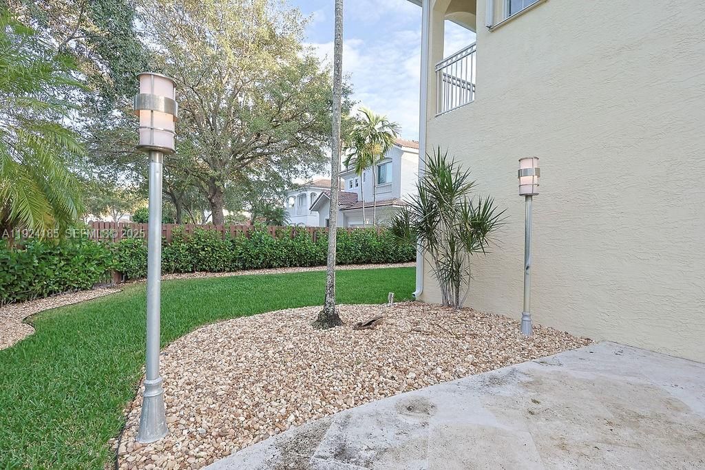 待售: $1,899,900 (5 贝兹, 4 浴室, 3590 平方英尺)