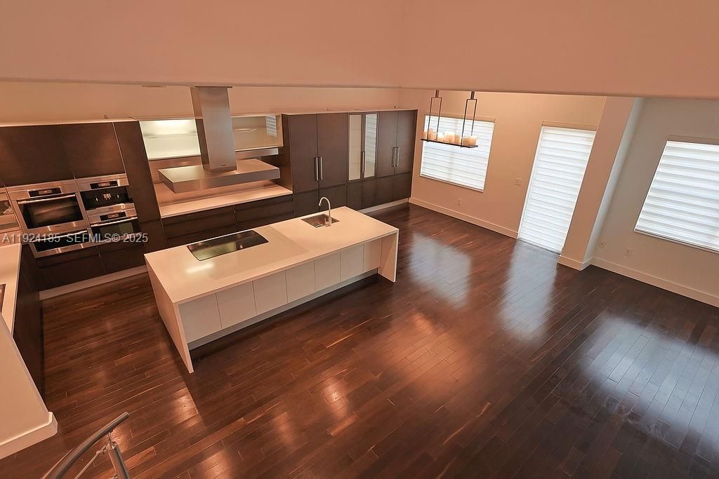 待售: $1,899,900 (5 贝兹, 4 浴室, 3590 平方英尺)