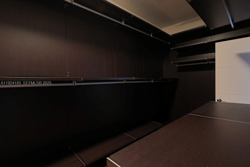 待售: $1,899,900 (5 贝兹, 4 浴室, 3590 平方英尺)