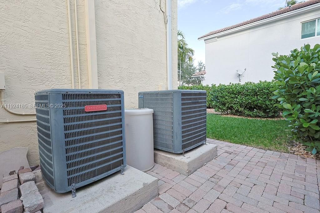 待售: $1,899,900 (5 贝兹, 4 浴室, 3590 平方英尺)