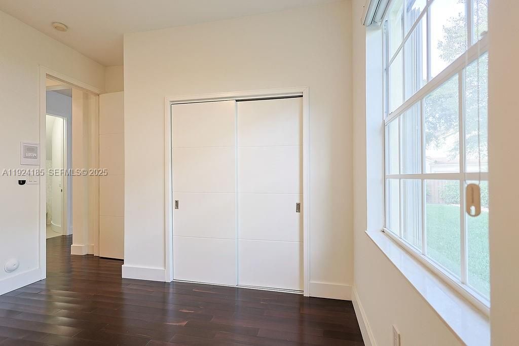 待售: $1,899,900 (5 贝兹, 4 浴室, 3590 平方英尺)