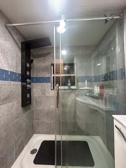 En Venta: $85,000 (3 camas, 3 baños, 660 Pies cuadrados)