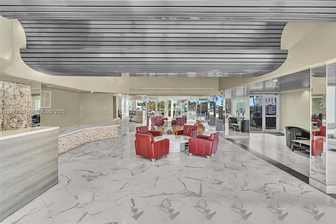 На продажу: $749,000 (2 спален, 2 ванн, 1173 Квадратных фут)