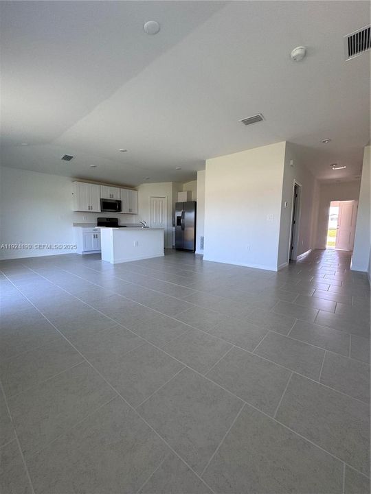 В аренду: $1,900 (3 спален, 2 ванн, 0 Квадратных фут)