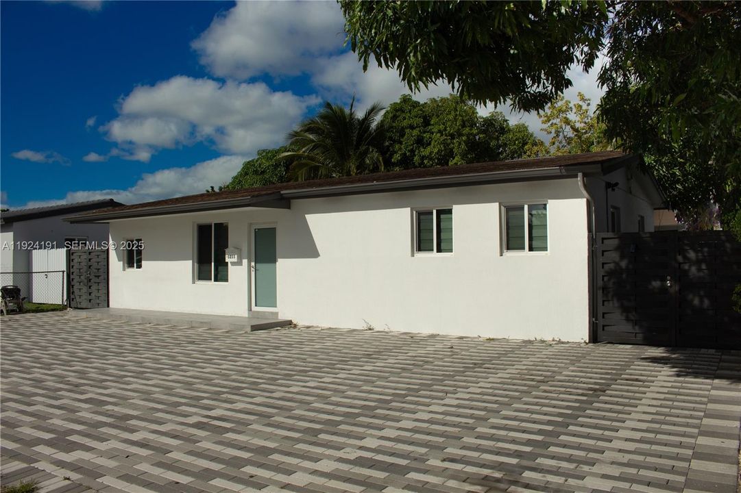 En Renta: $3,400 (3 camas, 1 baños, 1005 Pies cuadrados)