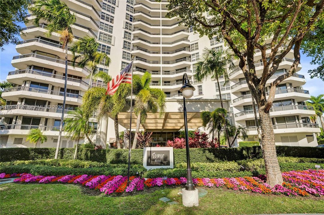 En Renta: $3,200 (2 camas, 2 baños, 1361 Pies cuadrados)