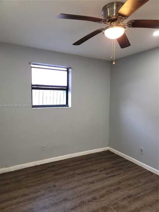 For Rent: $2,500 (2 beds, 1 baths, 1527 Square Feet)