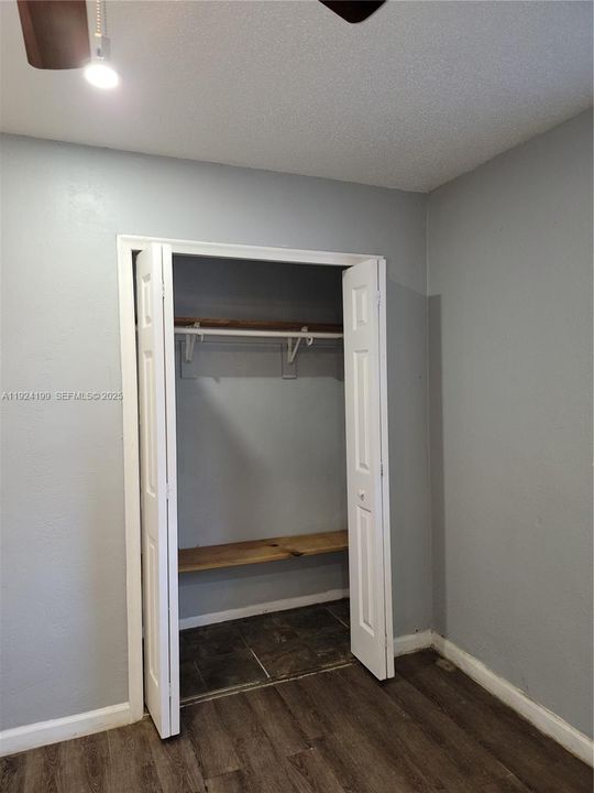 For Rent: $2,500 (2 beds, 1 baths, 1527 Square Feet)