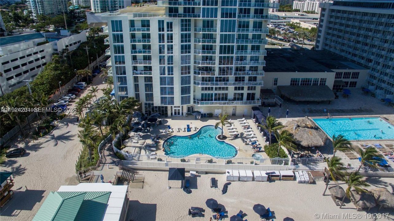 For Rent: $4,750 (2 beds, 2 baths, 1602 Square Feet)