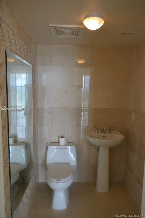 For Rent: $4,750 (2 beds, 2 baths, 1602 Square Feet)