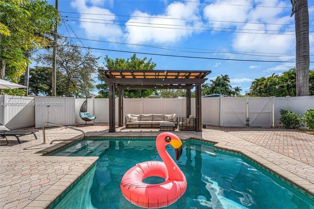 For Rent: $7,500 (4 beds, 3 baths, 1845 Square Feet)