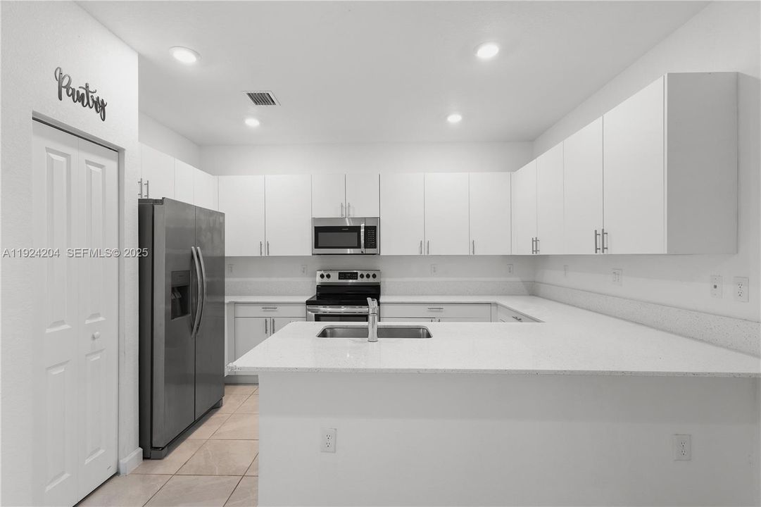 En Venta: $389,990 (3 camas, 2 baños, 1612 Pies cuadrados)