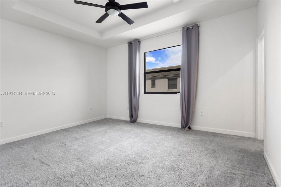 En Venta: $389,990 (3 camas, 2 baños, 1612 Pies cuadrados)