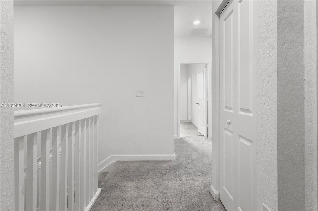 En Venta: $389,990 (3 camas, 2 baños, 1612 Pies cuadrados)