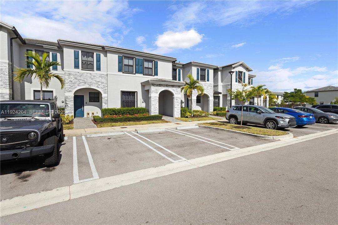 En Venta: $389,990 (3 camas, 2 baños, 1612 Pies cuadrados)