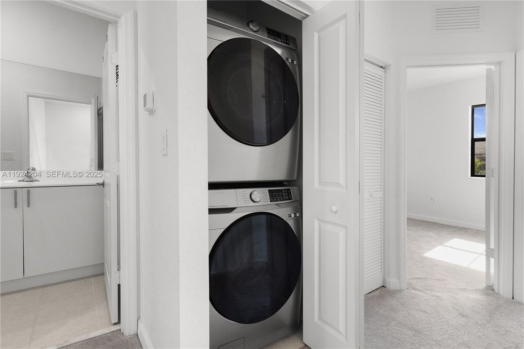 En Venta: $389,990 (3 camas, 2 baños, 1612 Pies cuadrados)