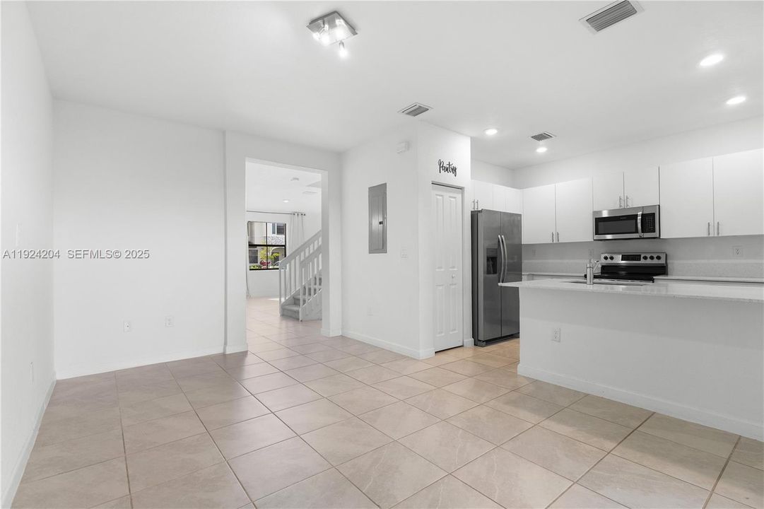 En Venta: $389,990 (3 camas, 2 baños, 1612 Pies cuadrados)