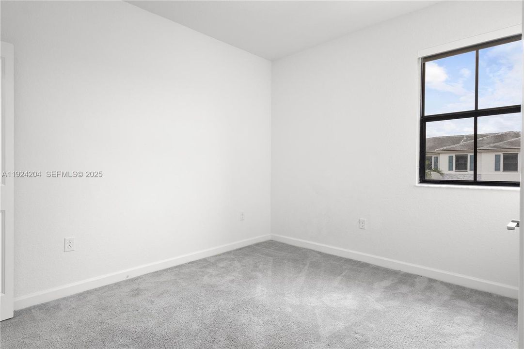 En Venta: $389,990 (3 camas, 2 baños, 1612 Pies cuadrados)