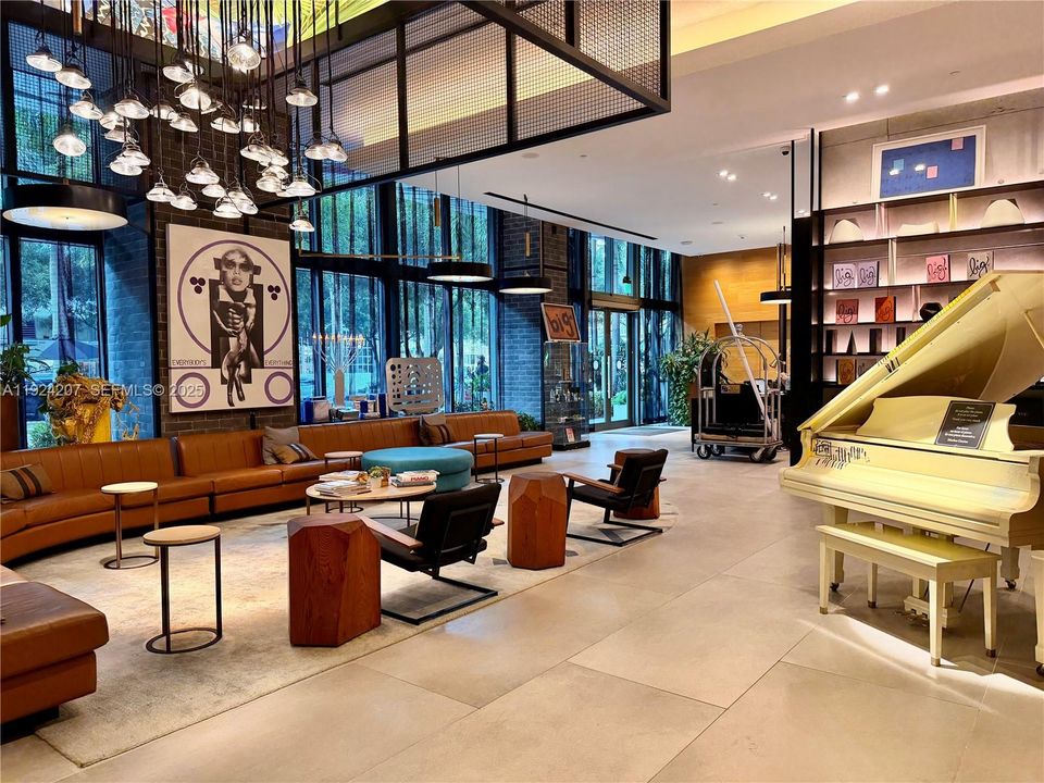 For Rent: $4,500 (1 beds, 1 baths, 681 Square Feet)