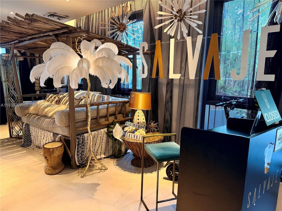 For Rent: $4,500 (1 beds, 1 baths, 681 Square Feet)