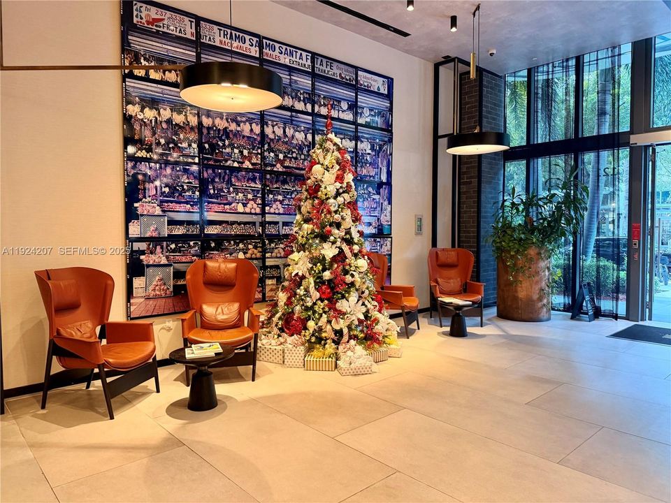 For Rent: $4,500 (1 beds, 1 baths, 681 Square Feet)