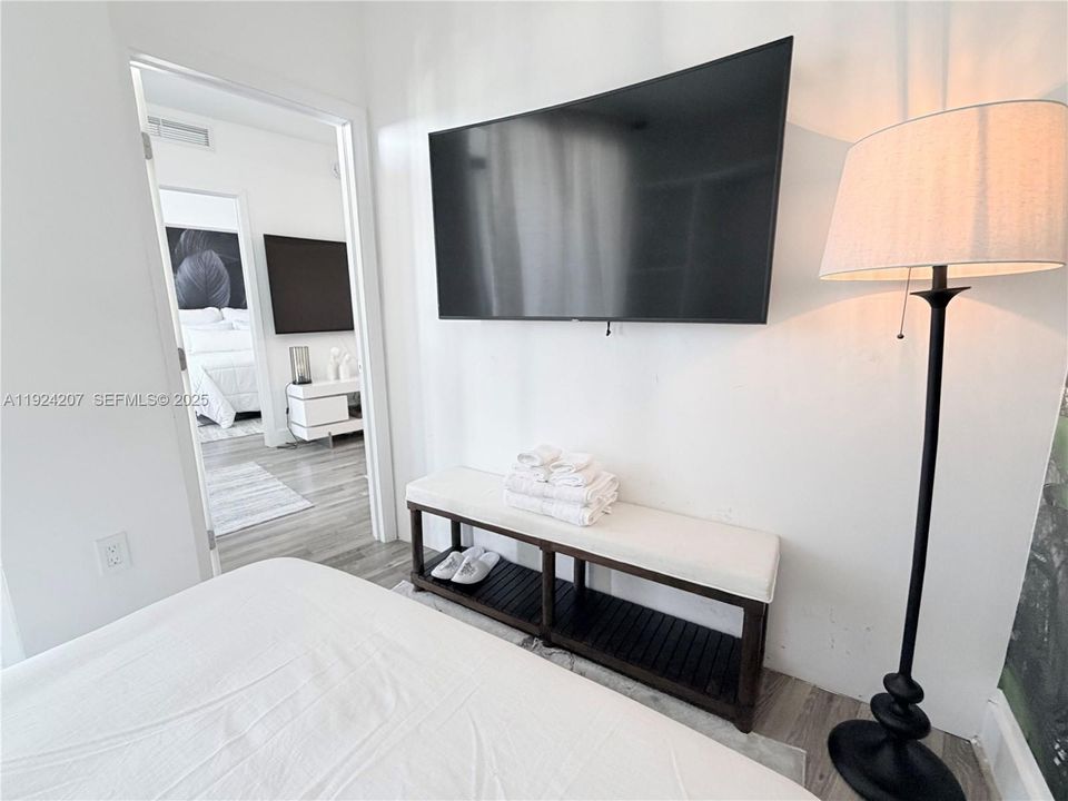 For Rent: $4,500 (1 beds, 1 baths, 681 Square Feet)