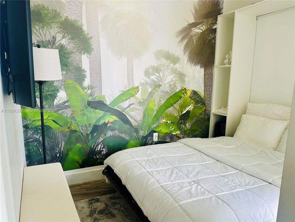 For Rent: $4,500 (1 beds, 1 baths, 681 Square Feet)