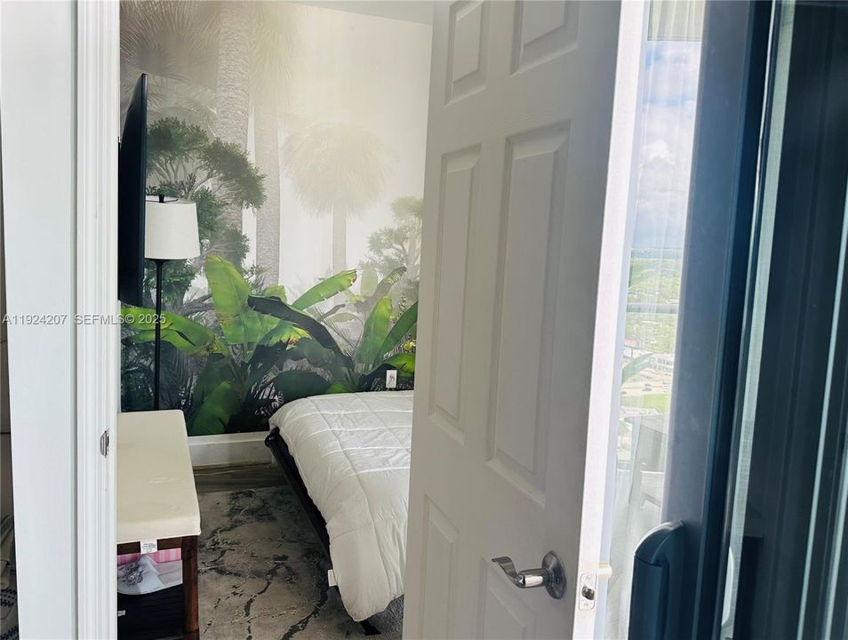 For Rent: $4,500 (1 beds, 1 baths, 681 Square Feet)