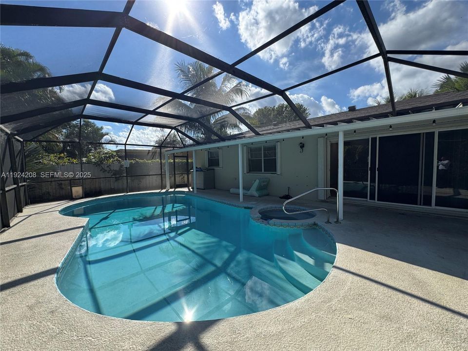 На продажу: $525,000 (3 спален, 2 ванн, 1234 Квадратных фут)