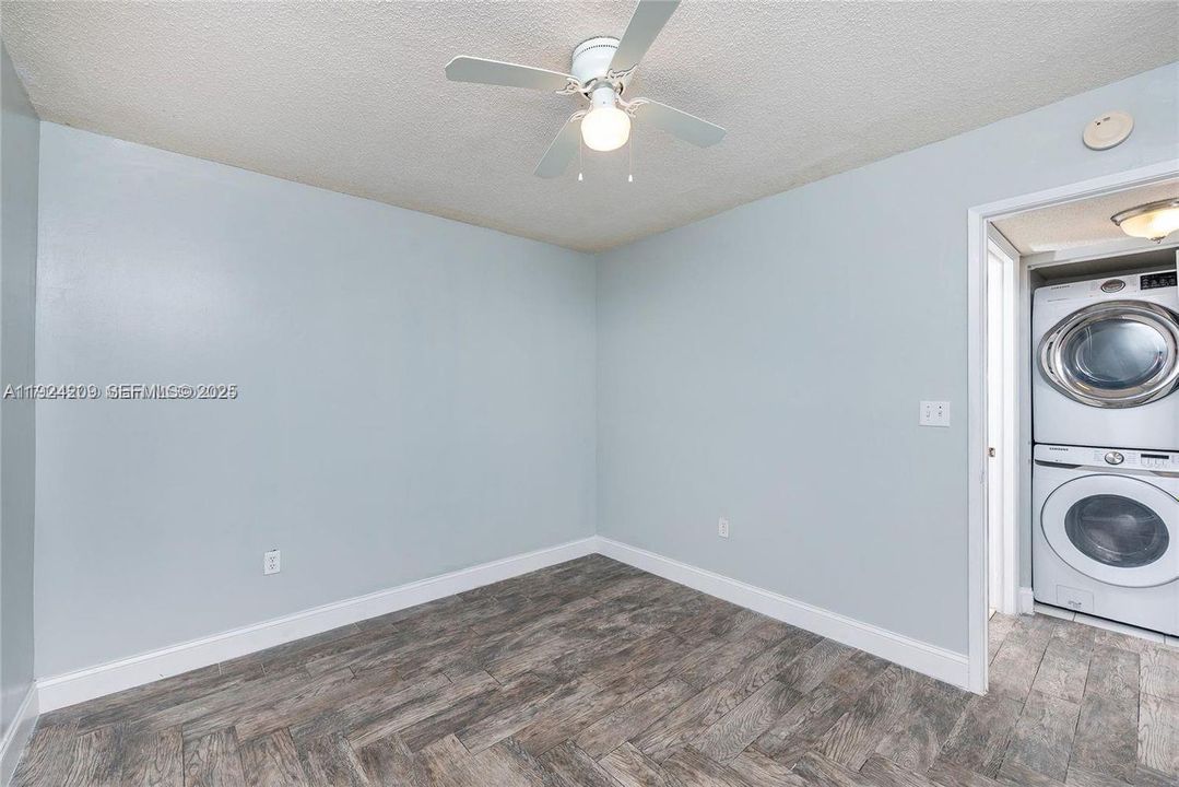 For Rent: $2,300 (2 beds, 2 baths, 900 Square Feet)