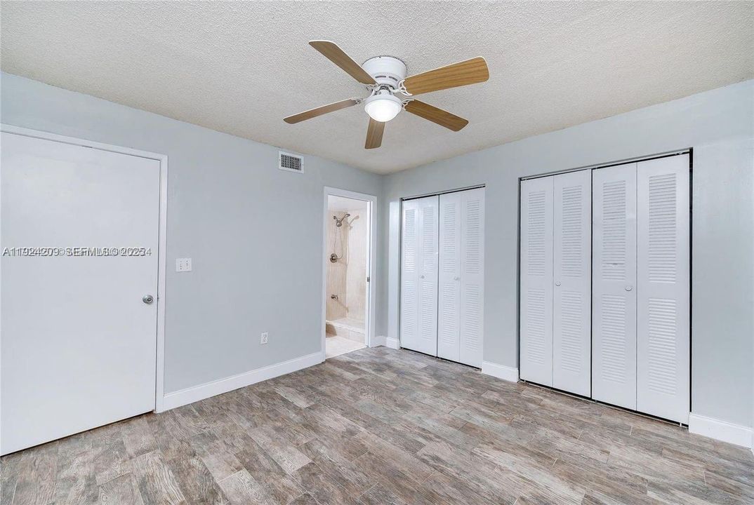 For Rent: $2,300 (2 beds, 2 baths, 900 Square Feet)