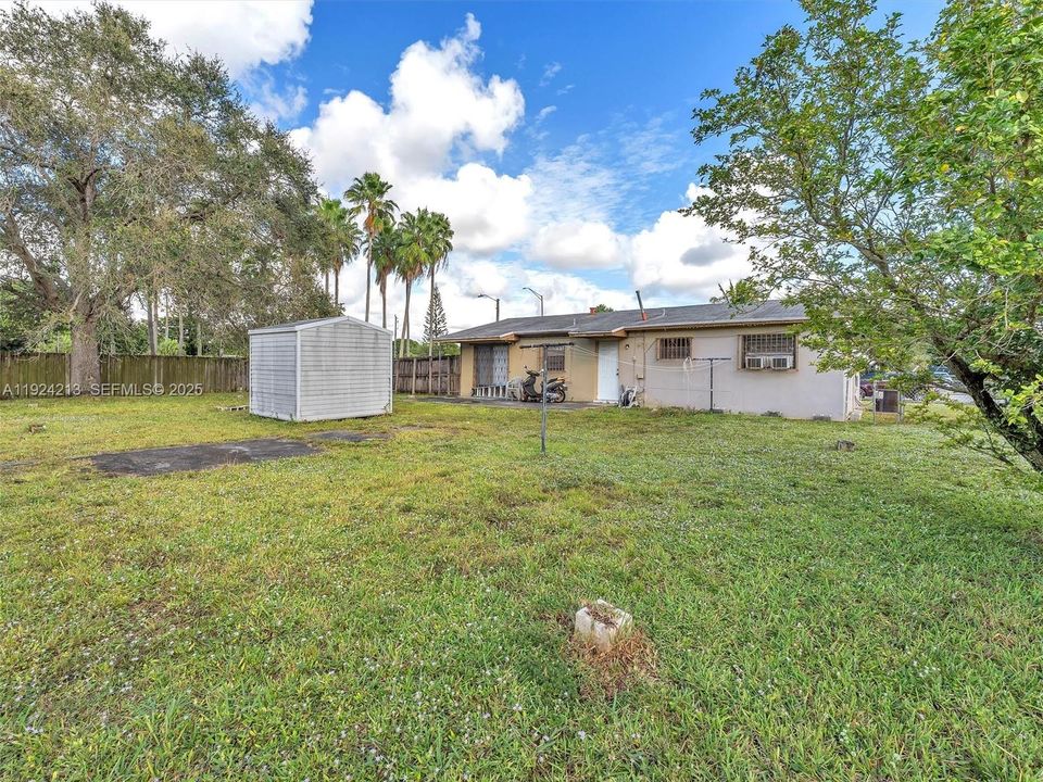 待售: $450,000 (3 贝兹, 1 浴室, 1125 平方英尺)