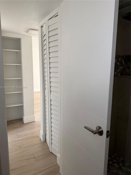 For Rent: $1,950 (1 beds, 1 baths, 620 Square Feet)