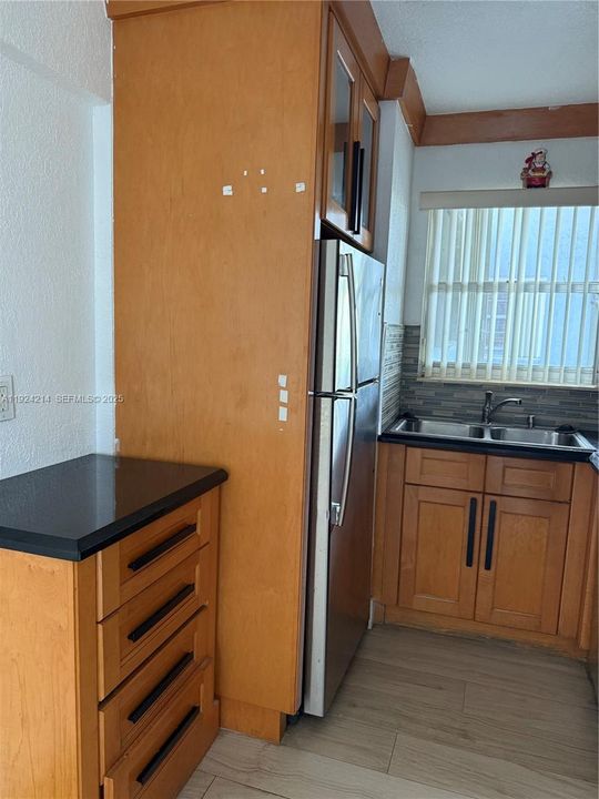 For Rent: $1,950 (1 beds, 1 baths, 620 Square Feet)
