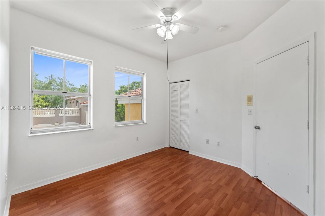 For Sale: $760,000 (3 beds, 2 baths, 1760 Square Feet)