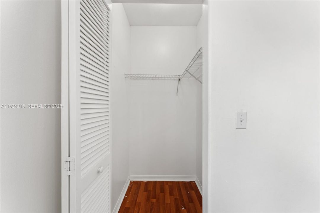 For Sale: $760,000 (3 beds, 2 baths, 1760 Square Feet)