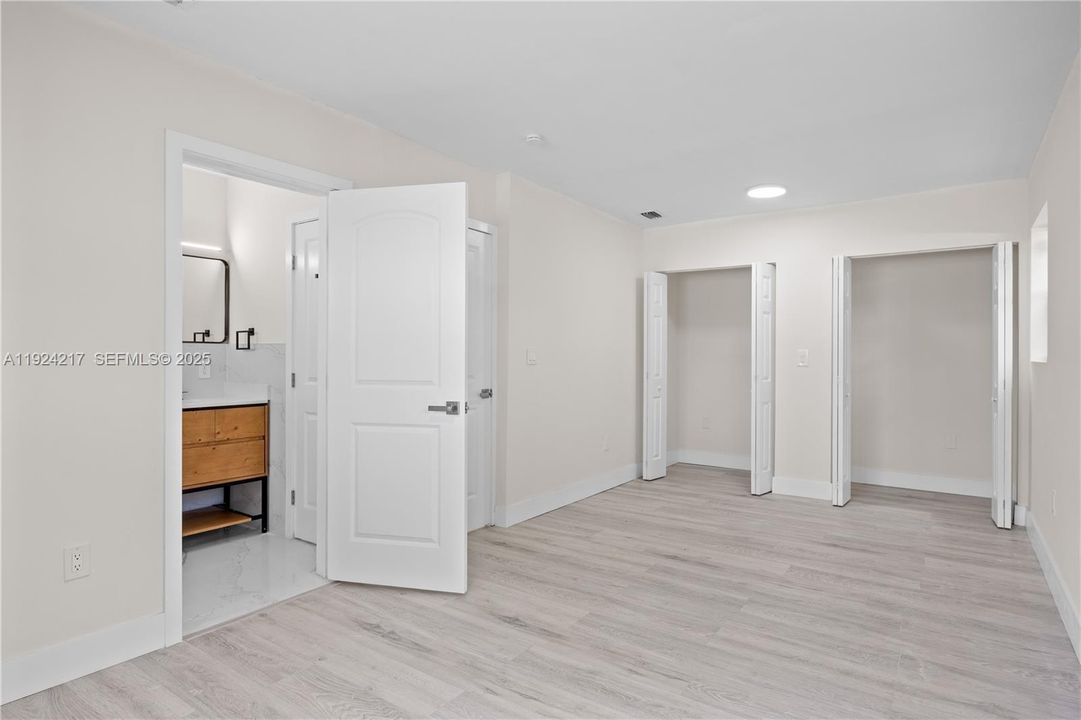 На продажу: $579,900 (3 спален, 2 ванн, 1230 Квадратных фут)