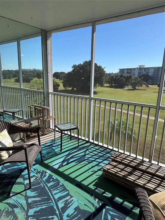 出租: $1,800 (1 贝兹, 1 浴室, 900 平方英尺)