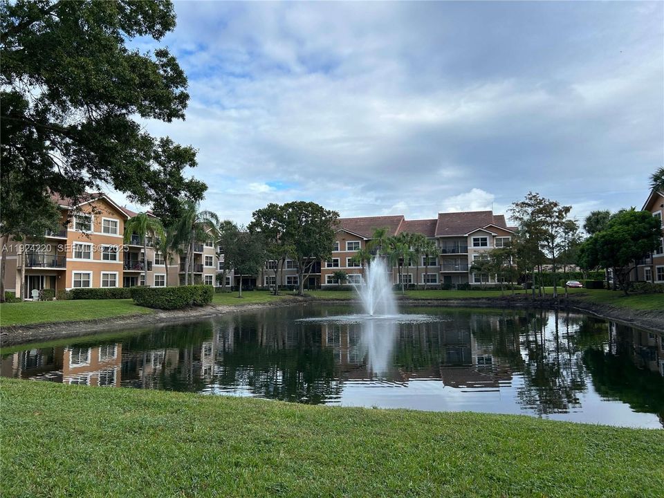 For Rent: $2,850 (3 beds, 2 baths, 1166 Square Feet)