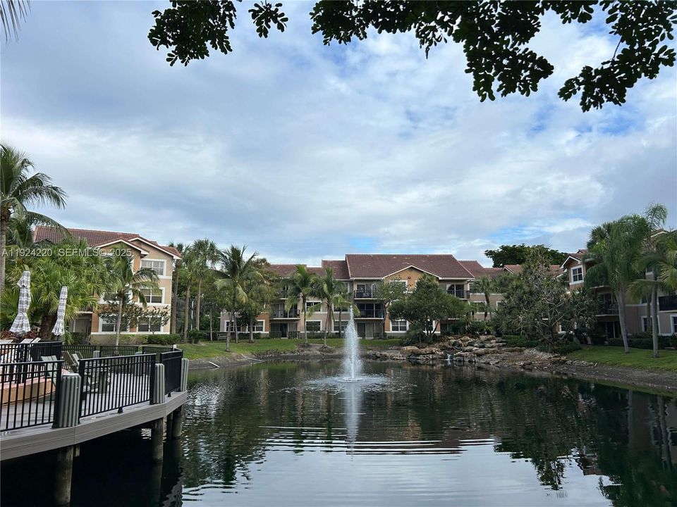 For Rent: $2,850 (3 beds, 2 baths, 1166 Square Feet)