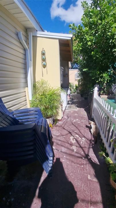 For Sale: $250,000 (3 beds, 2 baths, 5290 Square Feet)