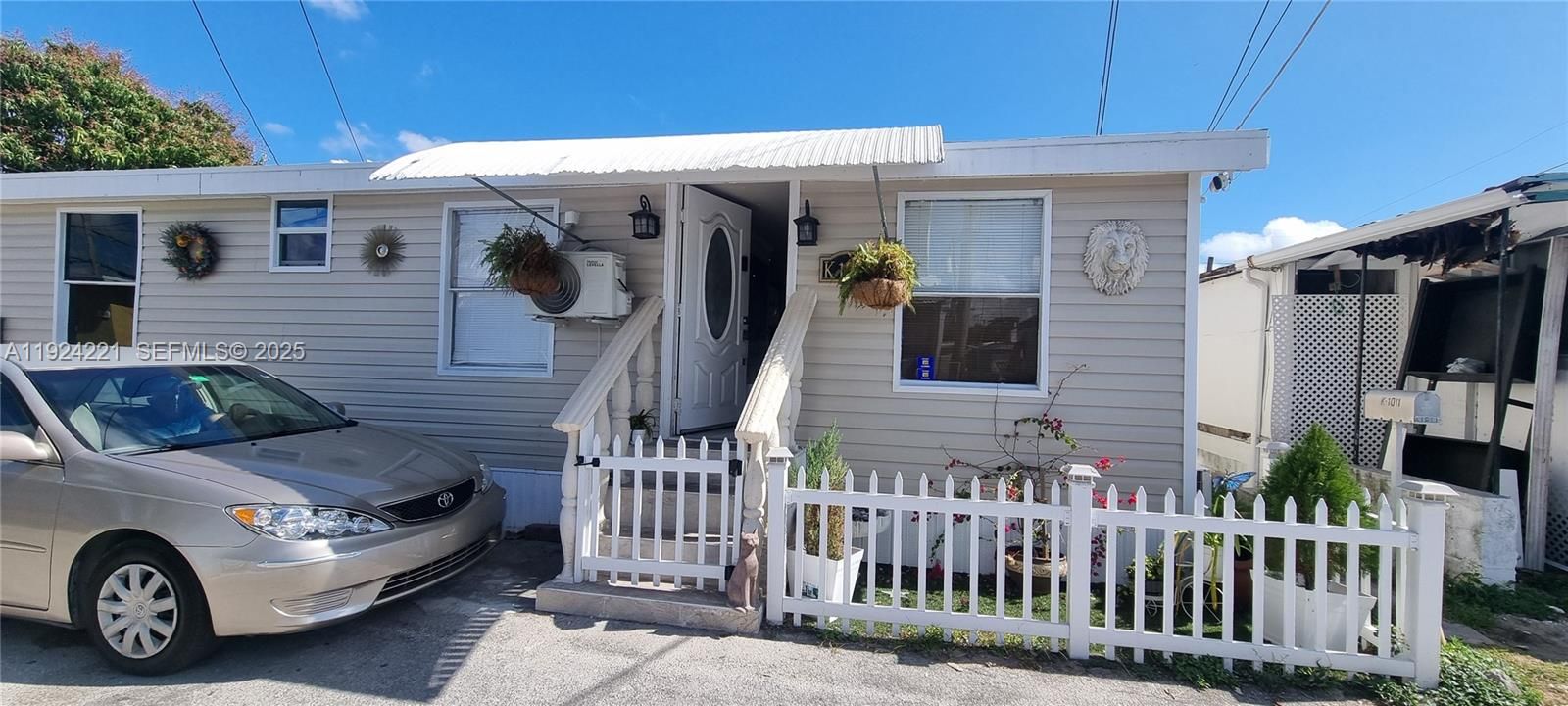 For Sale: $250,000 (3 beds, 2 baths, 5290 Square Feet)