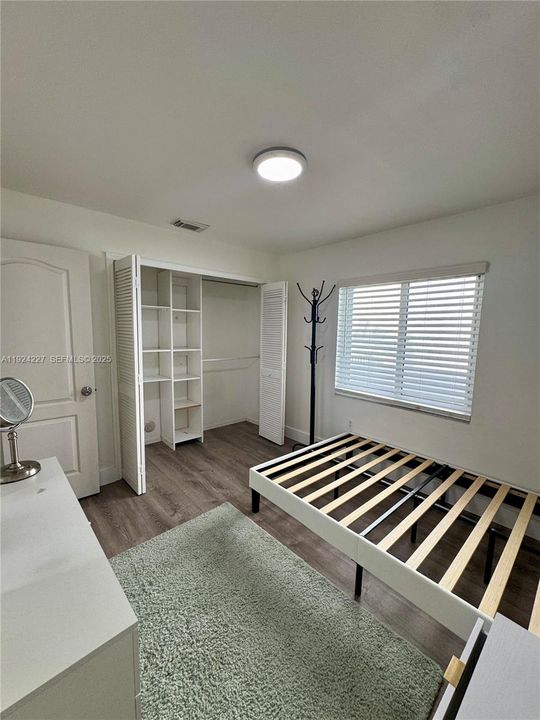 For Rent: $3,900 (4 beds, 2 baths, 1510 Square Feet)