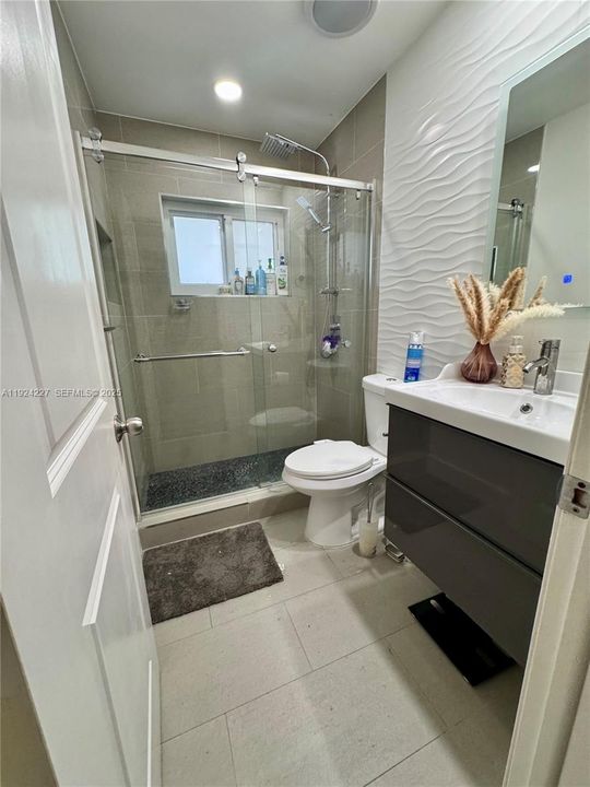 For Rent: $3,900 (4 beds, 2 baths, 1510 Square Feet)