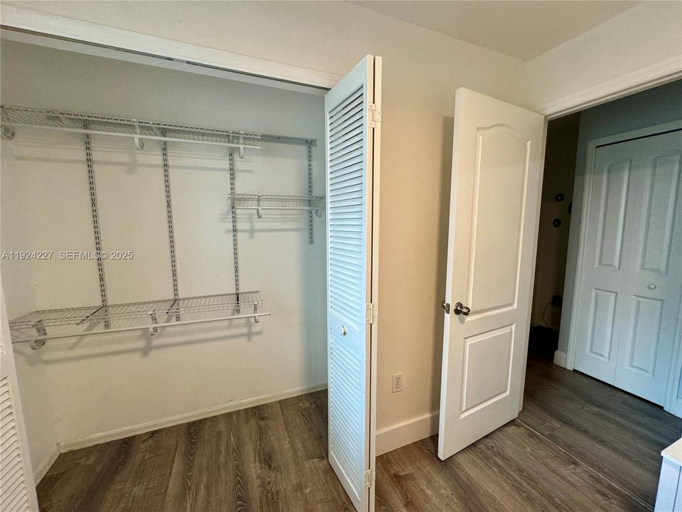 For Rent: $3,900 (4 beds, 2 baths, 1510 Square Feet)