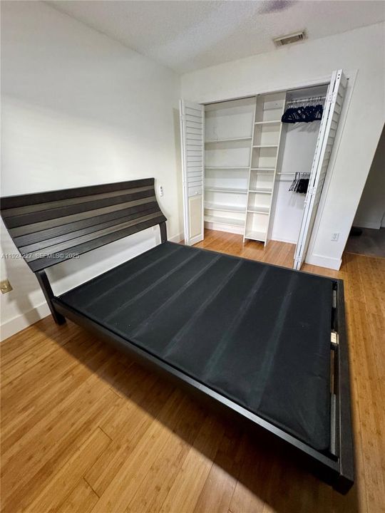 For Rent: $3,900 (4 beds, 2 baths, 1510 Square Feet)