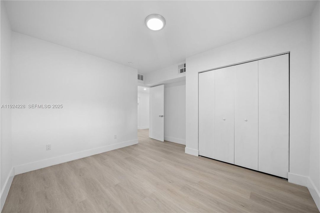 В аренду: $3,990 (6 спален, 3 ванн, 2329 Квадратных фут)