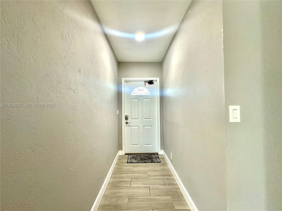 For Rent: $3,700 (3 beds, 2 baths, 1628 Square Feet)