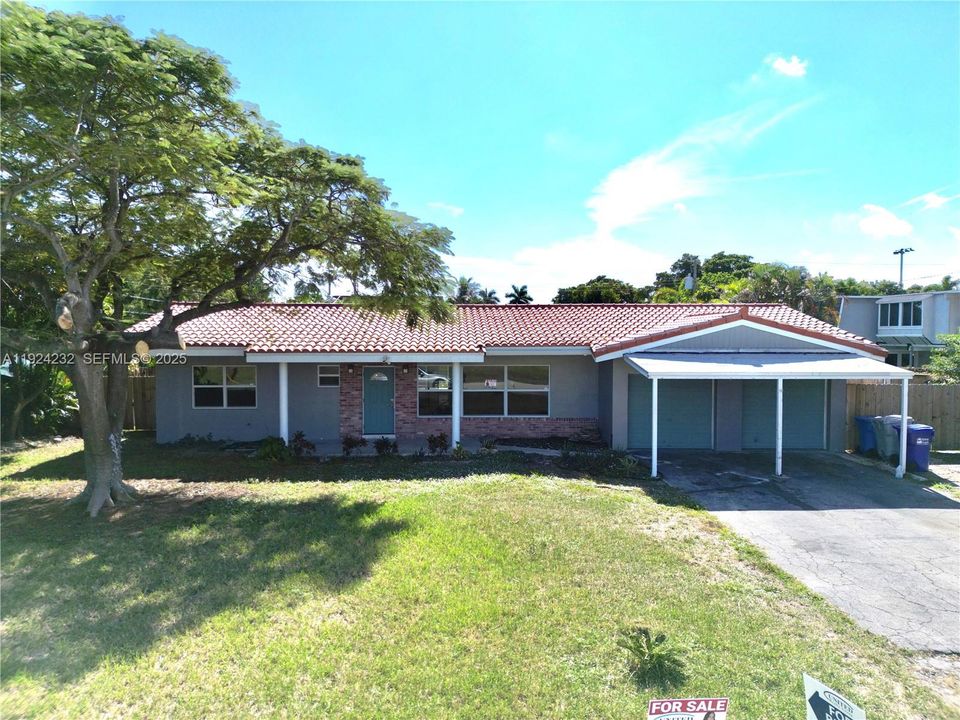 For Rent: $3,700 (3 beds, 2 baths, 1628 Square Feet)