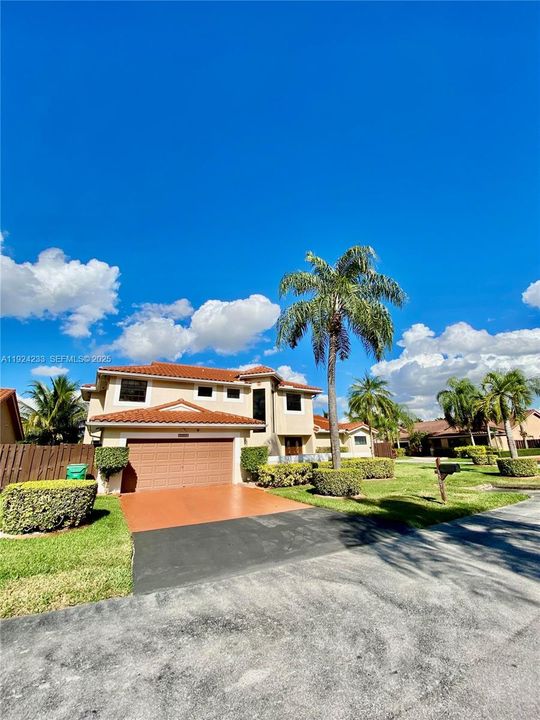 En Venta: $830,000 (3 camas, 2 baños, 2669 Pies cuadrados)